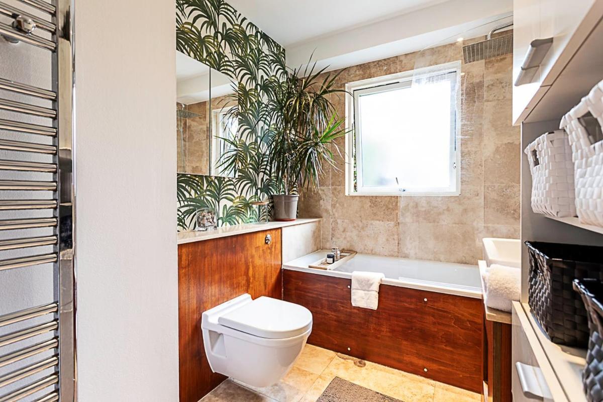 3 Bed Luxury Penthouse In Shoreditch * London
