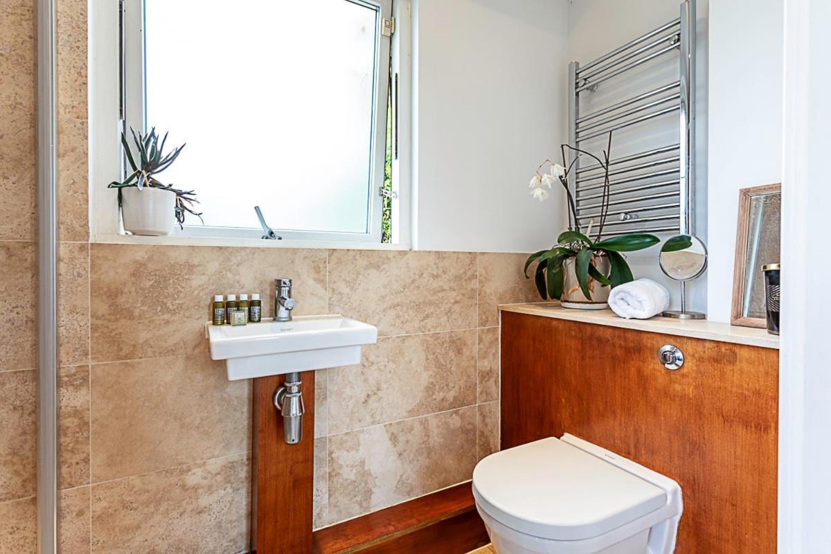 3 Bed Luxury Penthouse In Shoreditch